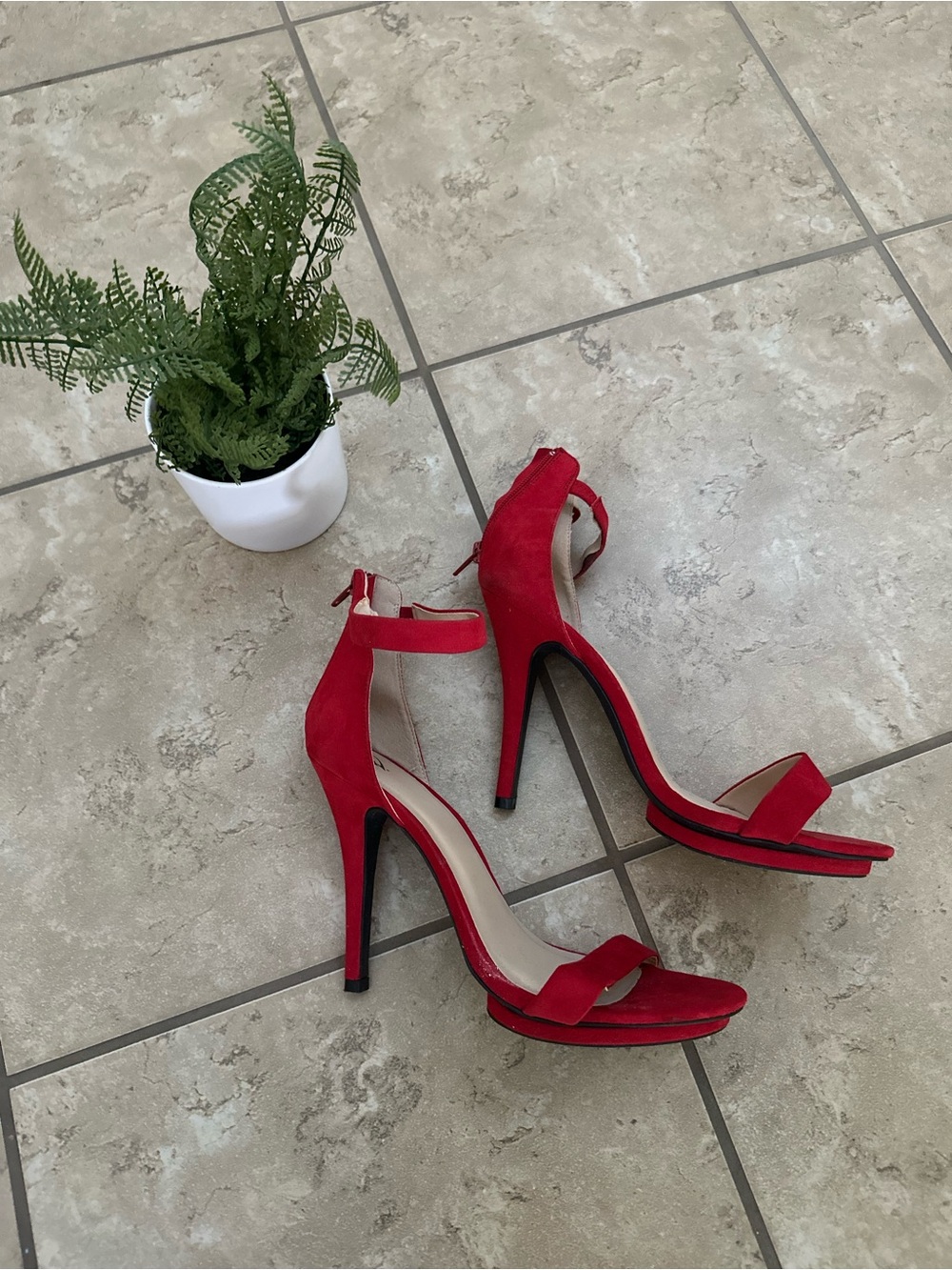 RED WINDSOR STILETTO HEELS